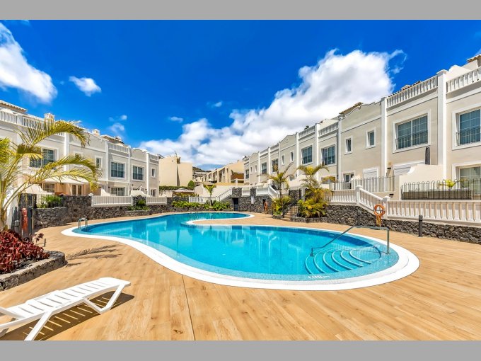 Townhouse for sale in Portonovo, Los Cristianos, Tenerife property